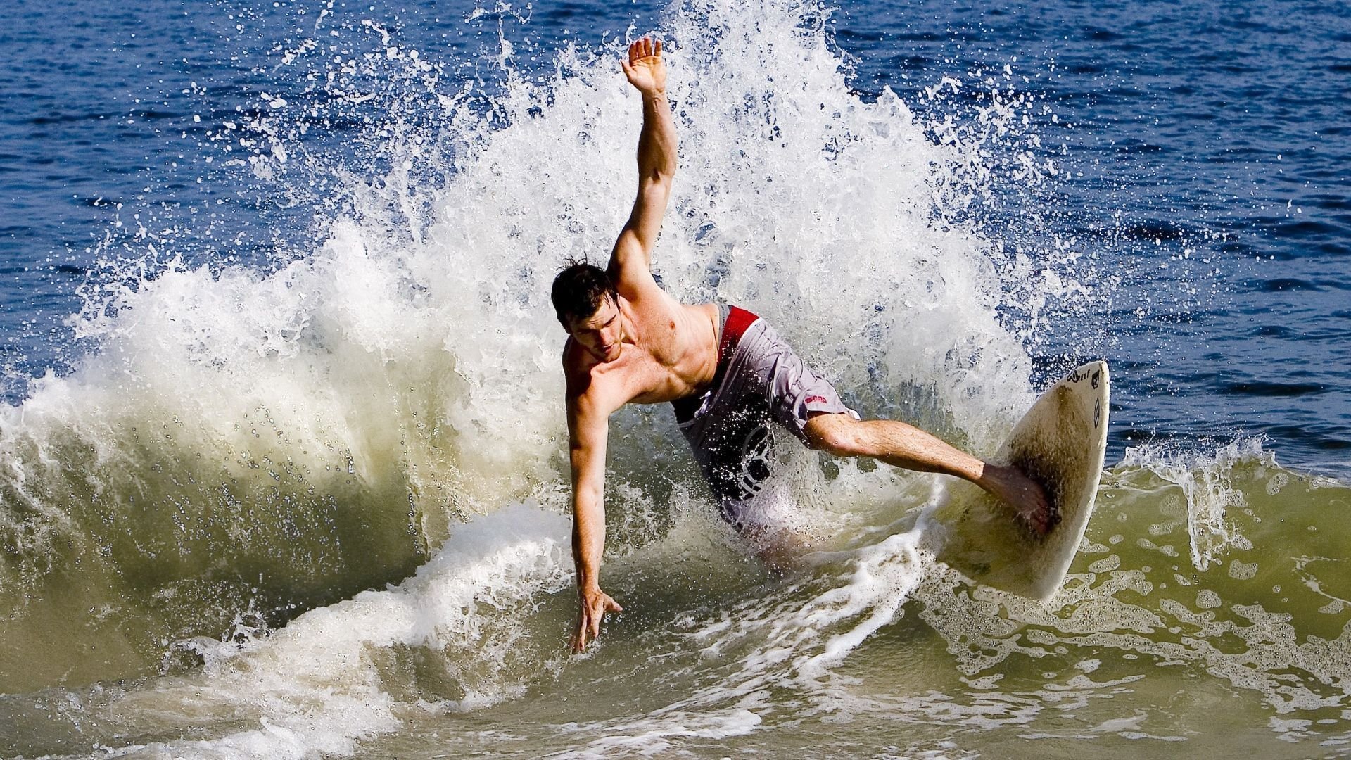 【水手新秀罗德里格斯】单场三全垒打引爆全场,罗徳里格斯