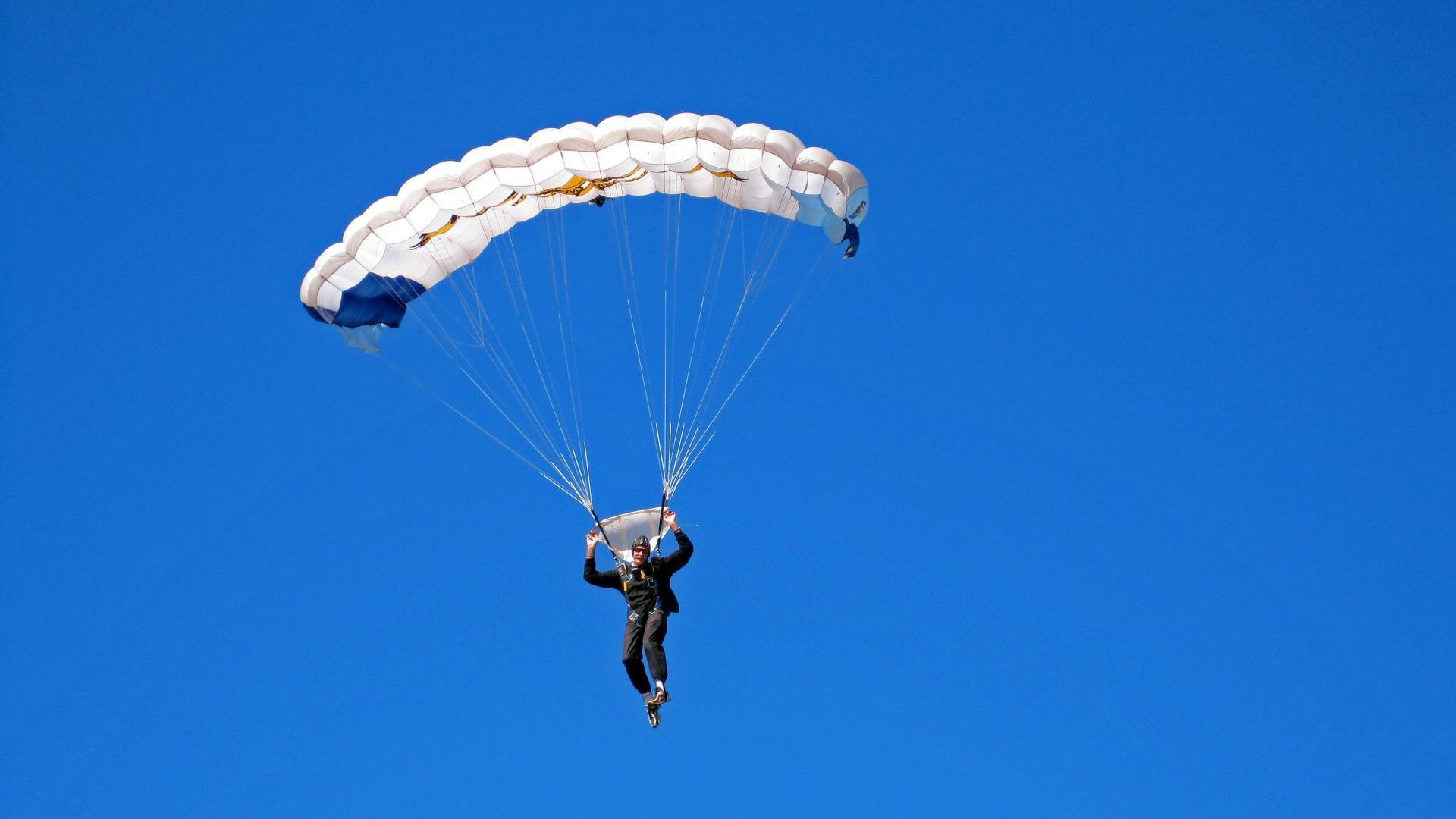 开云体育官网-海底探险潜水运动会，探索深蓝奥秘，海底潜水游戏